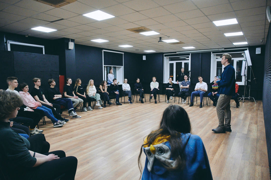 Thin Ice and a Field of Thorns: Master Class in Acting Held at HSE University